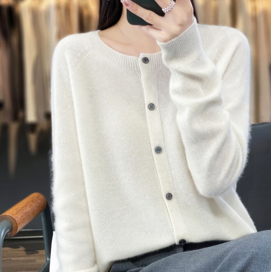 Anya | Wool Cardigan for Autumn 🍂